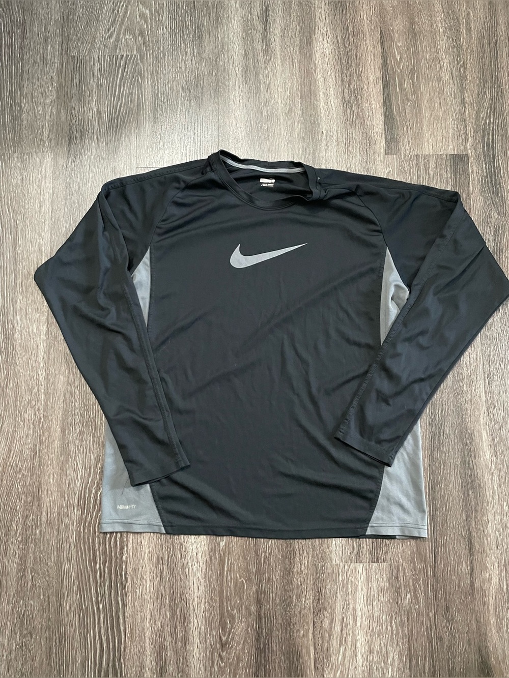 NikeFIT Dry Center Logo Compression Top
